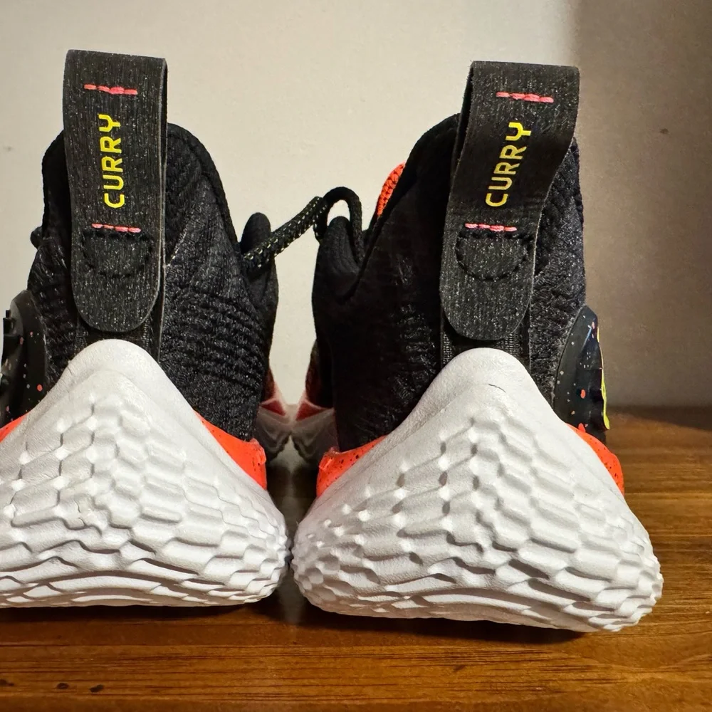 Under Armour Black and Orange Stephan Curry Flow Basketball Sneakers - Picture 4 of 7